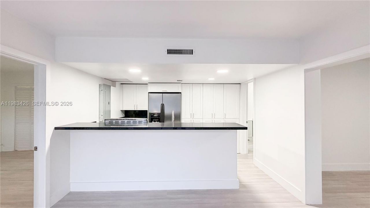 6610 E Miami Lakes Dr, Miami Lakes, FL 33014 Photo