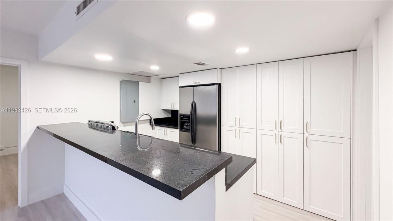 6610 E Miami Lakes Dr, Miami Lakes, FL 33014 Photo