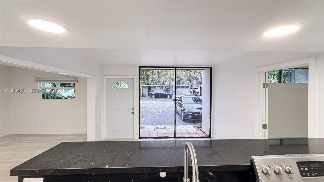 6610 E Miami Lakes Dr, Miami Lakes, FL 33014 Photo