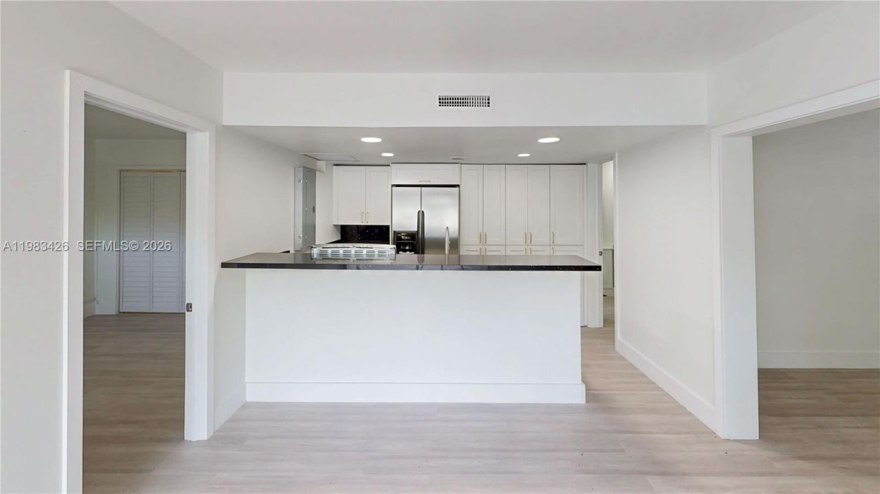 6610 E Miami Lakes Dr, Miami Lakes, FL 33014 Photo