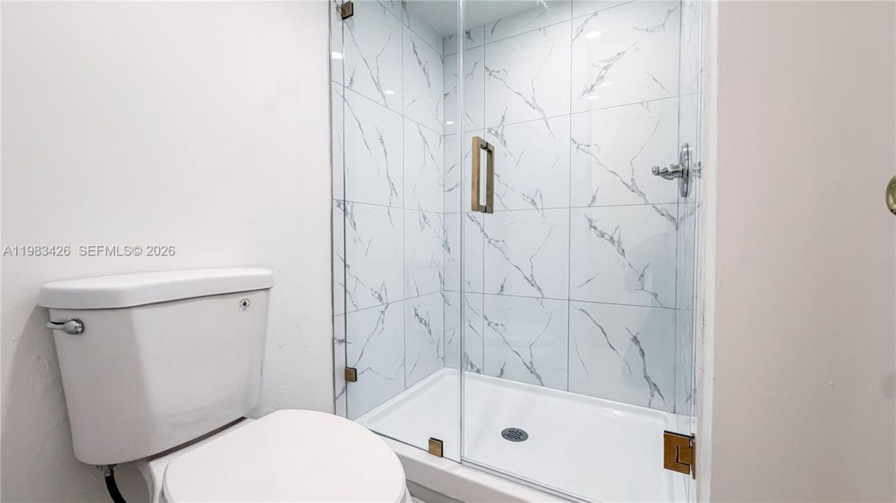 6610 E Miami Lakes Dr, Miami Lakes, FL 33014 Photo