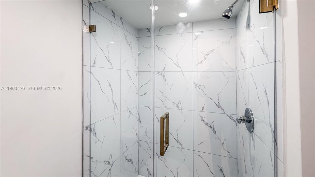 6610 E Miami Lakes Dr, Miami Lakes, FL 33014 Photo