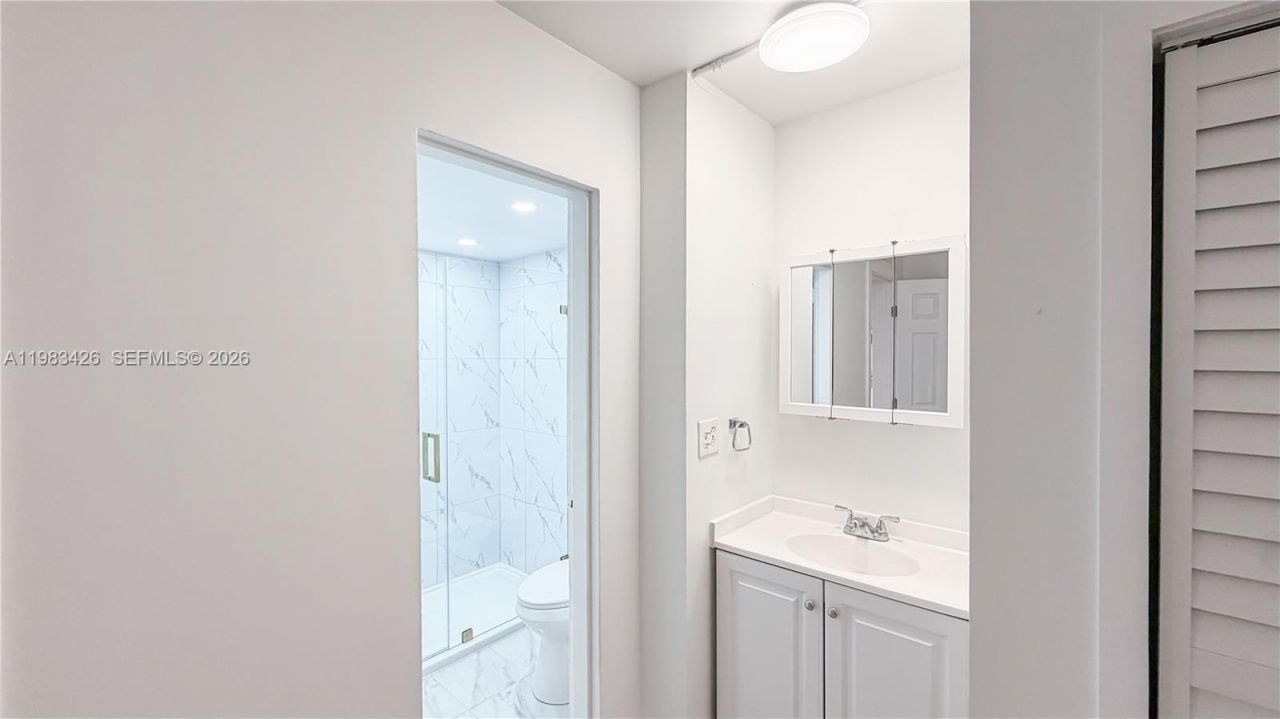 6610 E Miami Lakes Dr, Miami Lakes, FL 33014 Photo