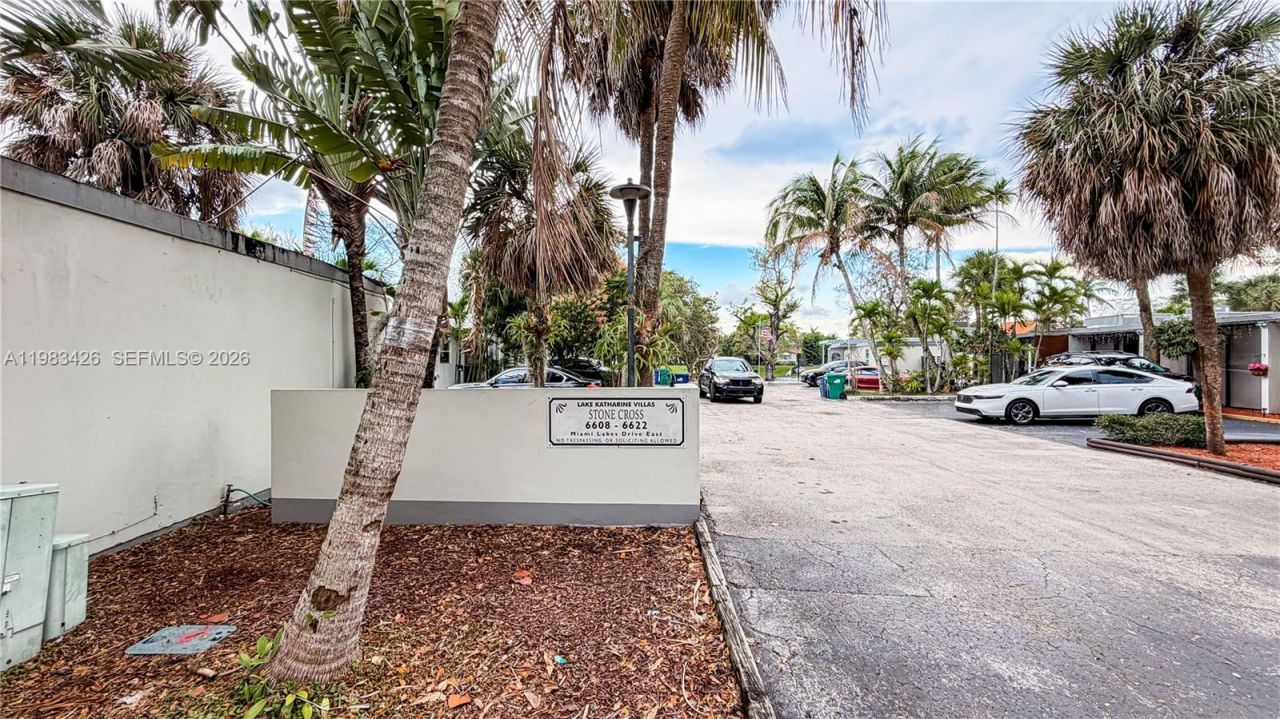 6610 E Miami Lakes Dr, Miami Lakes, FL 33014 Photo