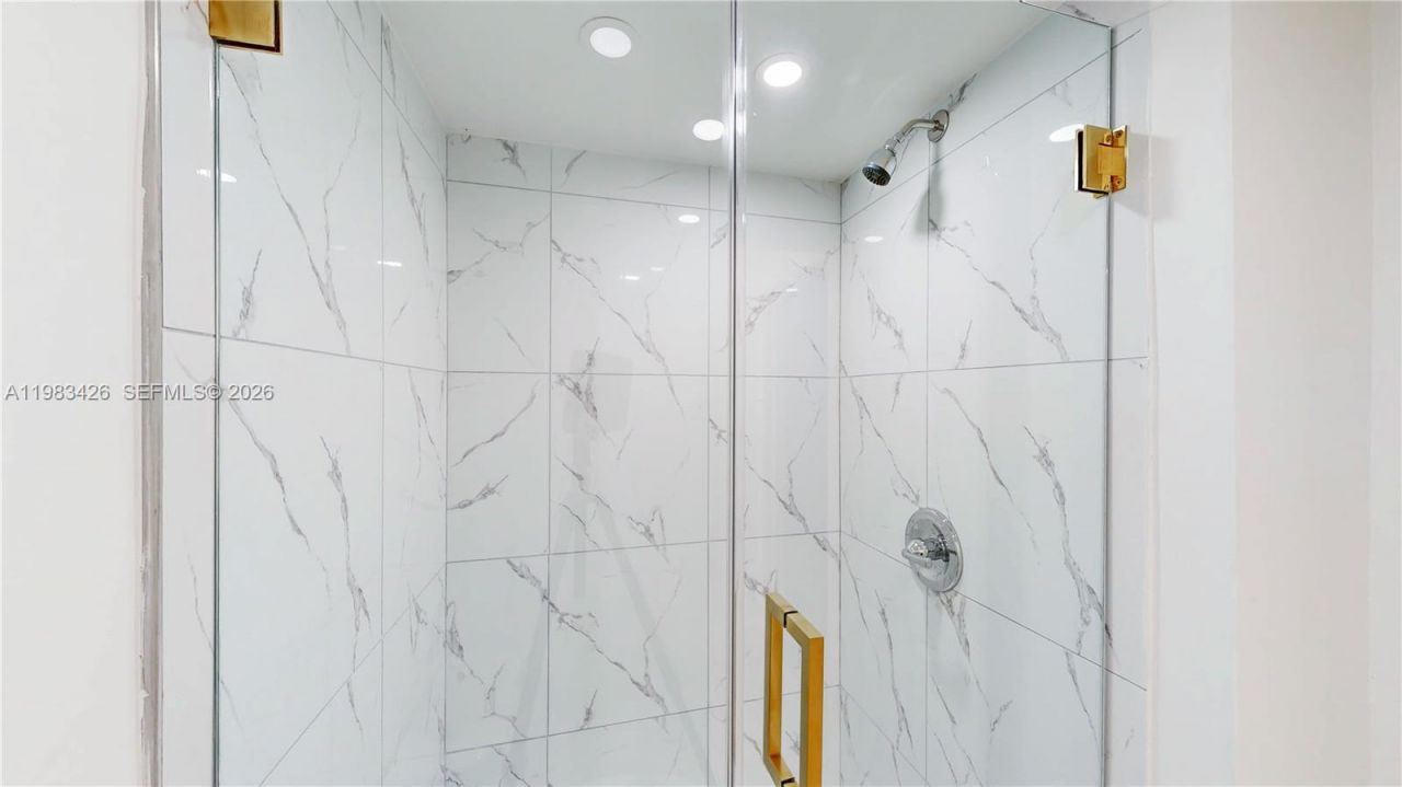 6610 E Miami Lakes Dr, Miami Lakes, FL 33014 Photo