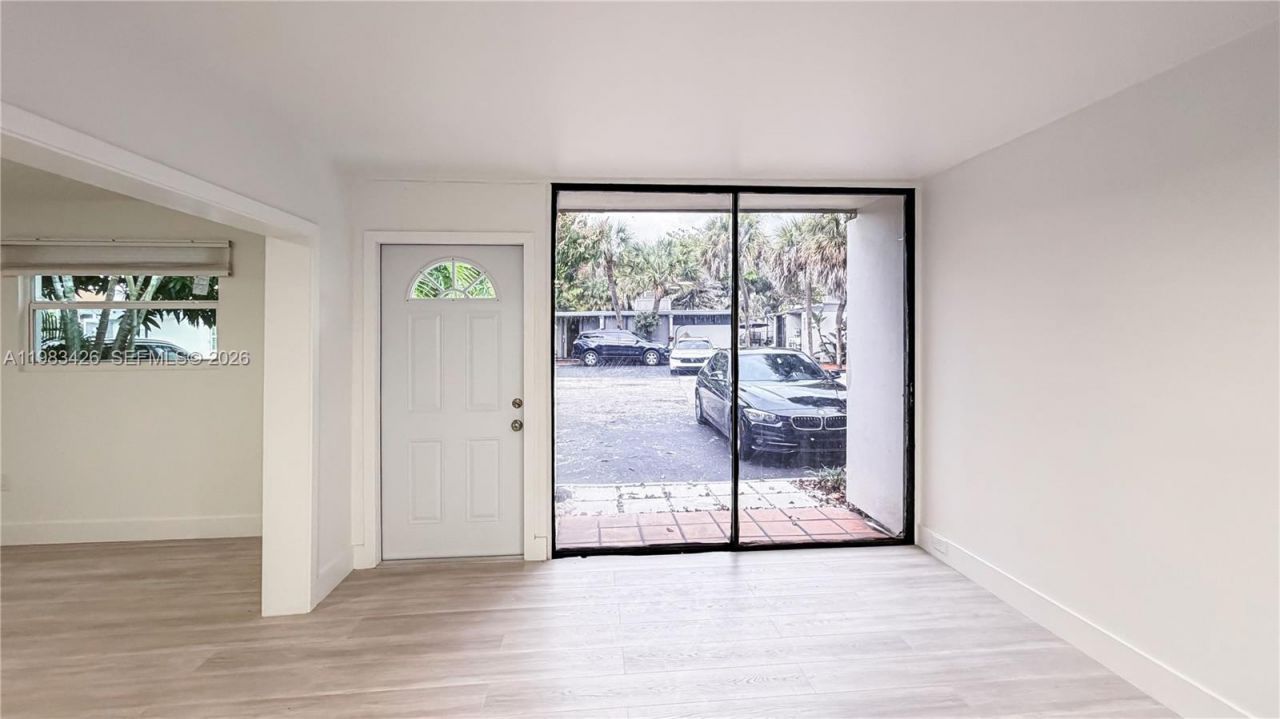 6610 E Miami Lakes Dr, Miami Lakes, FL 33014 Photo