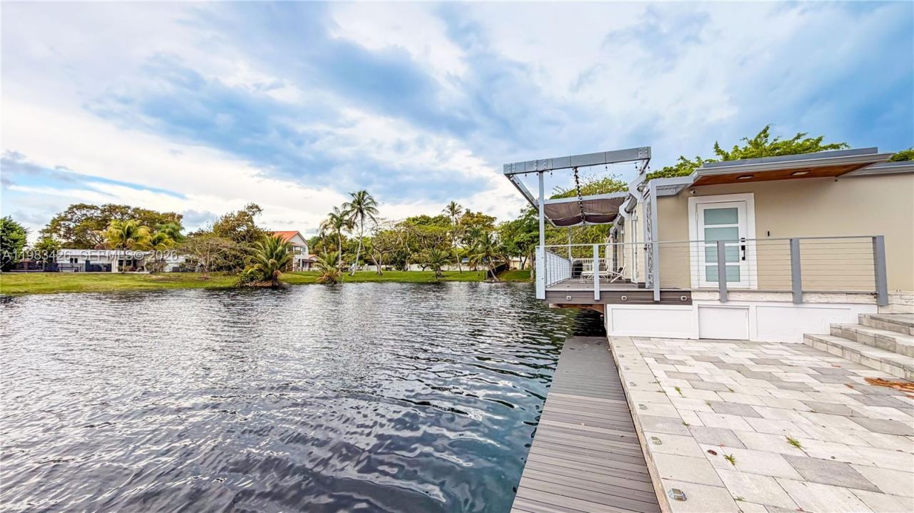 6610 E Miami Lakes Dr, Miami Lakes, FL 33014 Photo