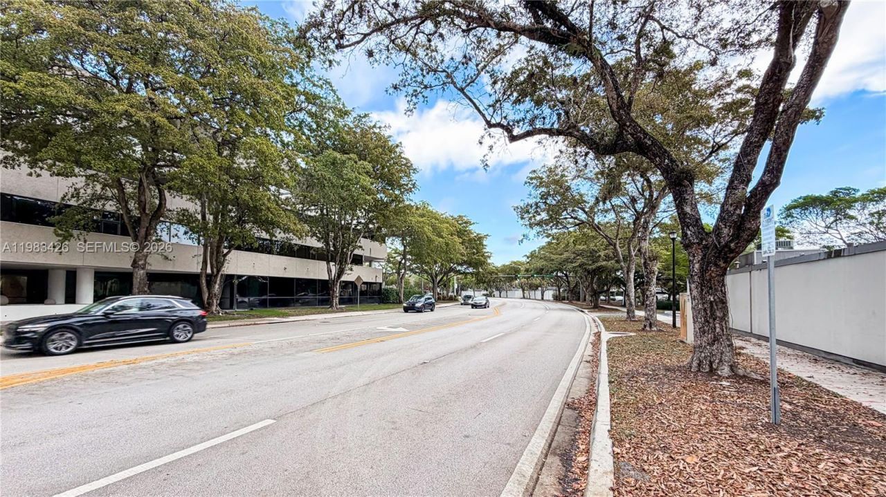 6610 E Miami Lakes Dr, Miami Lakes, FL 33014 Photo