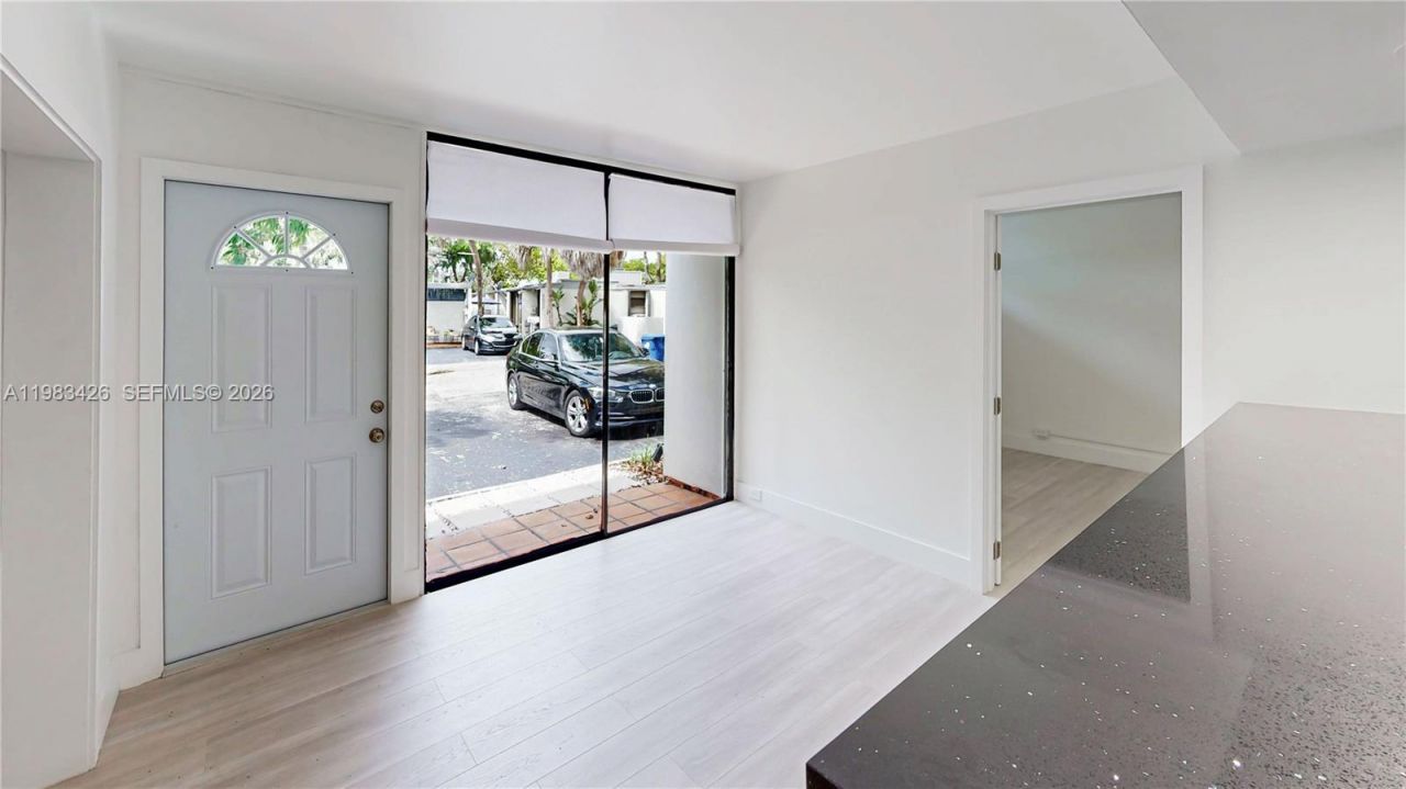 6610 E Miami Lakes Dr, Miami Lakes, FL 33014 Photo