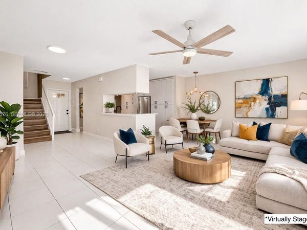 15224 SW 111th St , Miami, FL 33196