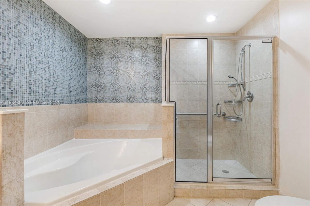 8390 SW 72nd Ave , Unit 412, Miami, FL 33143 Photo