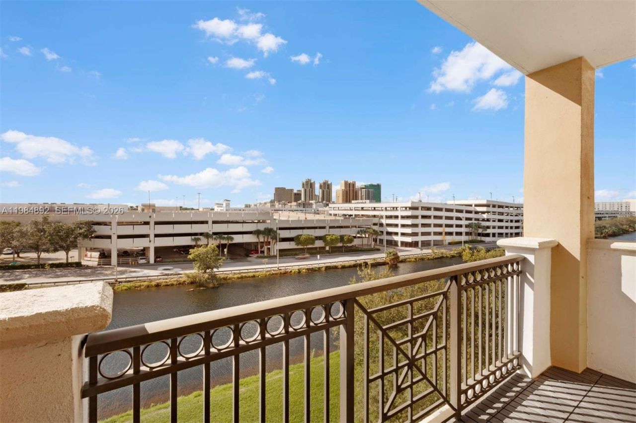 8390 SW 72nd Ave , Unit 412, Miami, FL 33143 Photo