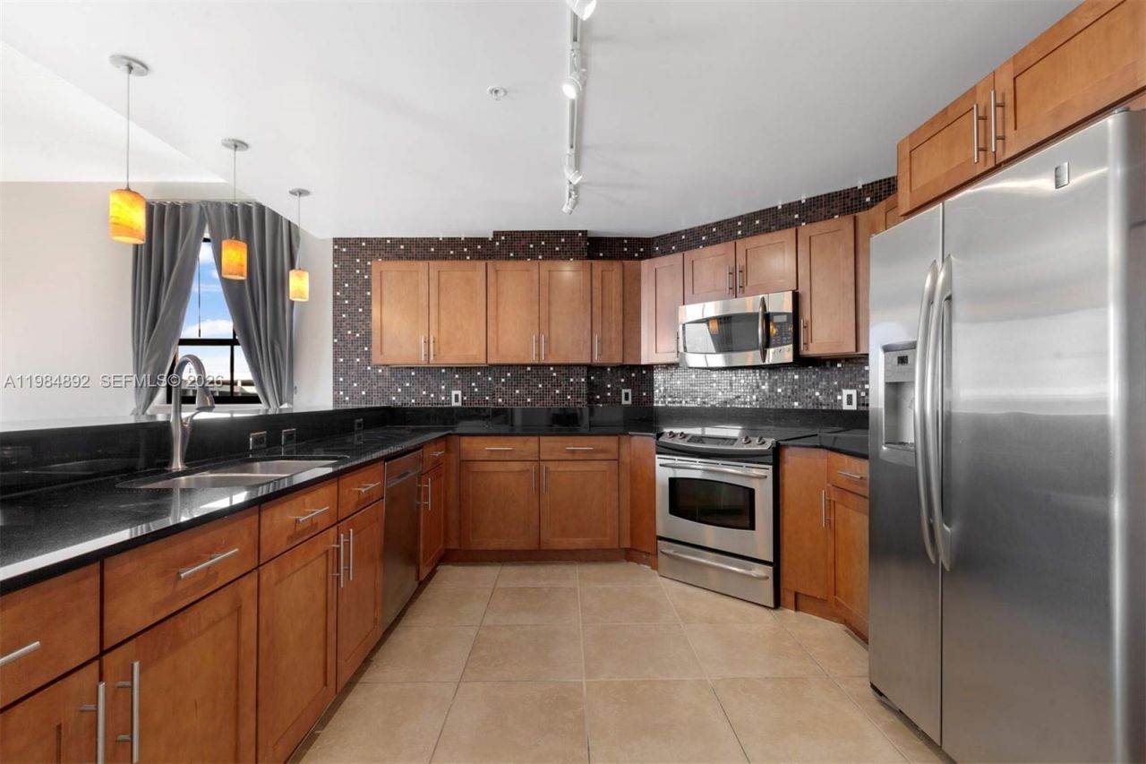 8390 SW 72nd Ave , Unit 412, Miami, FL 33143 Photo