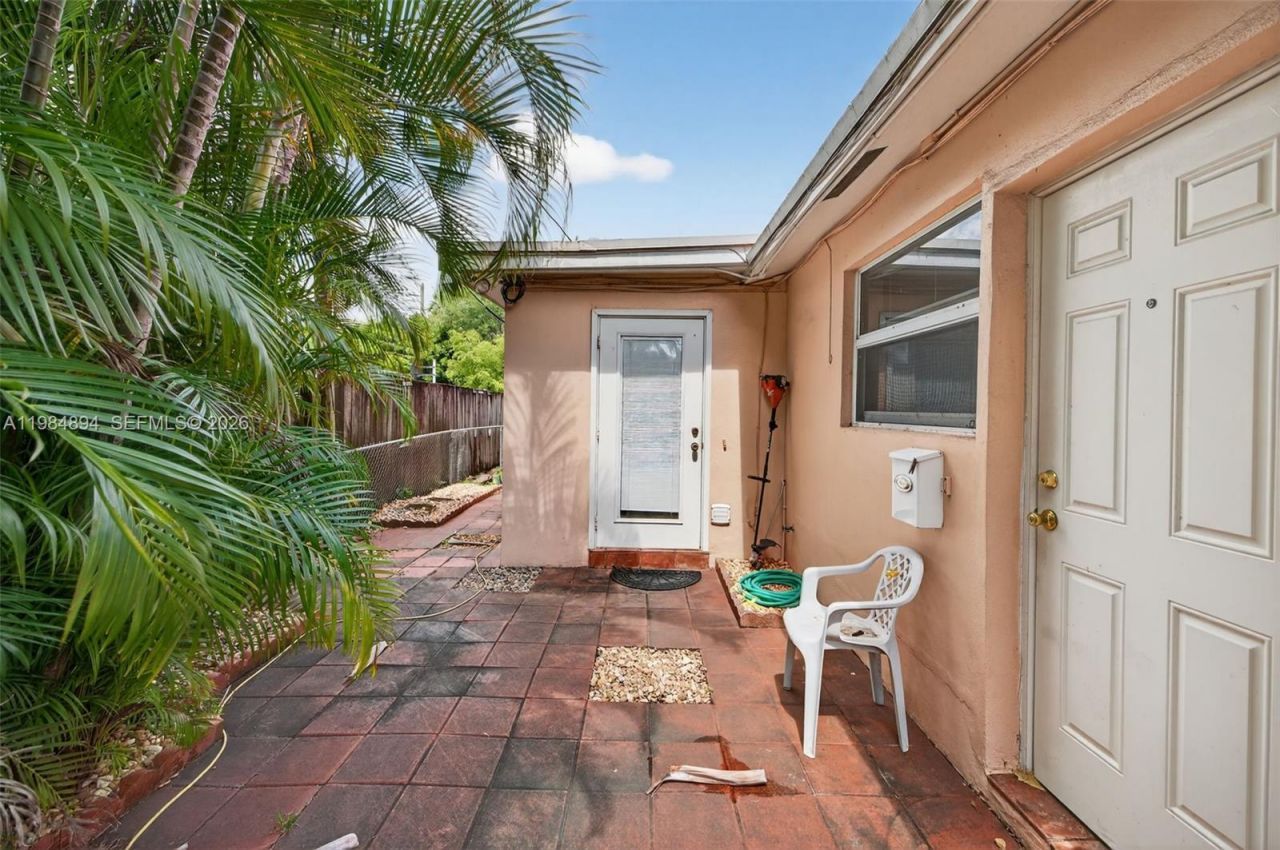 850 SW 12th Ct, Fort Lauderdale, FL 33315 Photo