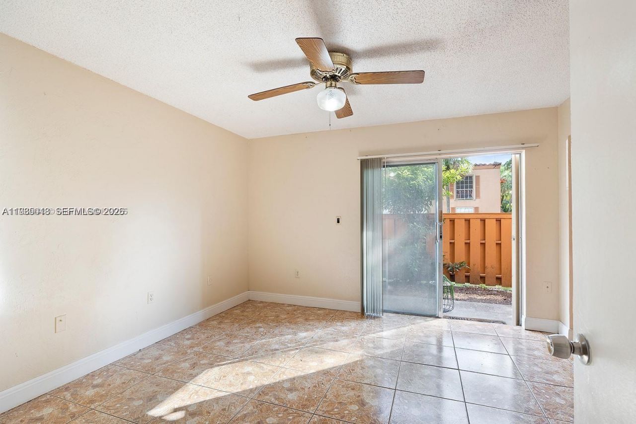 7241 Miami Lakes Dr , Unit D9, Miami Lakes, FL 33014 Photo