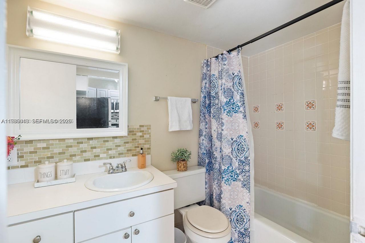 7241 Miami Lakes Dr , Unit D9, Miami Lakes, FL 33014 Photo