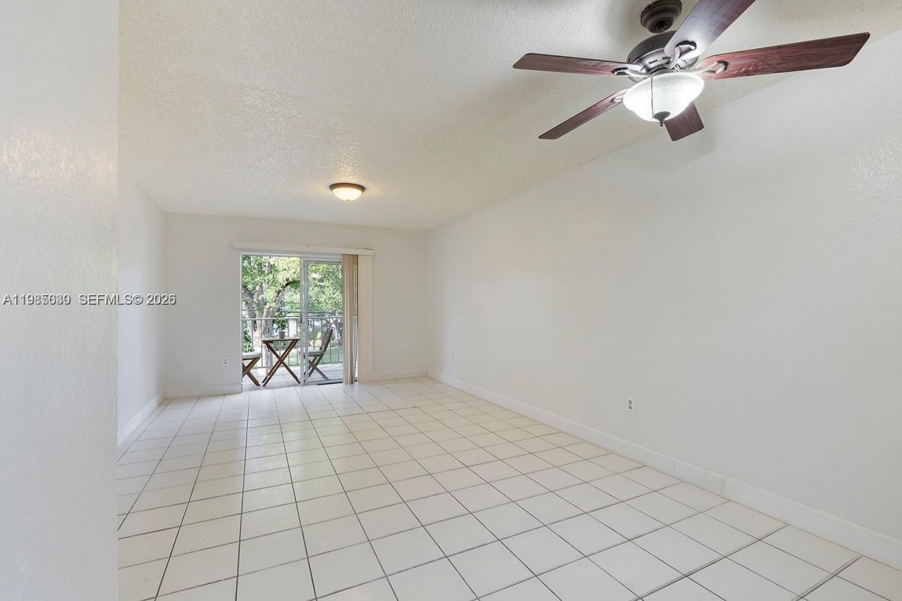 6530 NW Lake Patricia , Unit E25, Miami Lakes, FL 33014 Photo