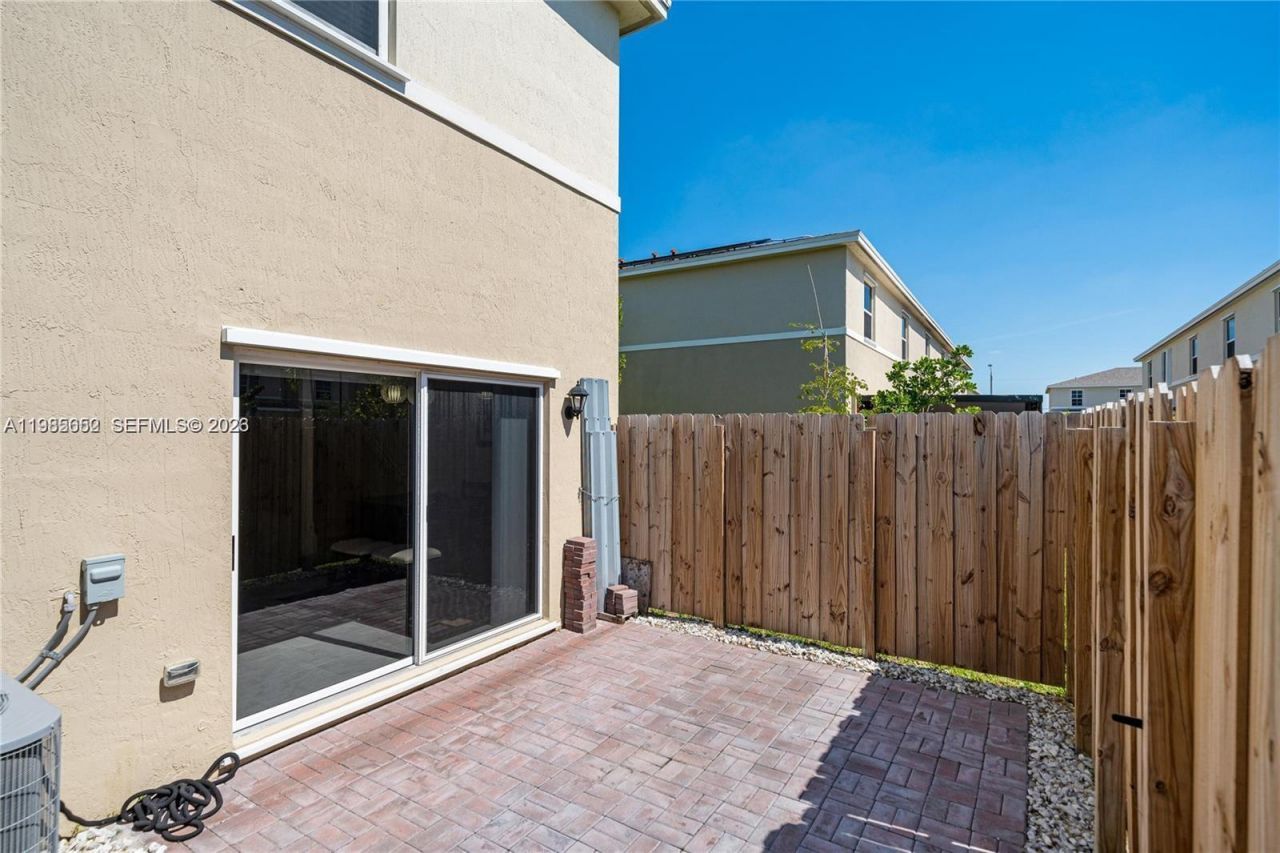 495 NE 5th Ln , Florida City, FL 33034 Photo