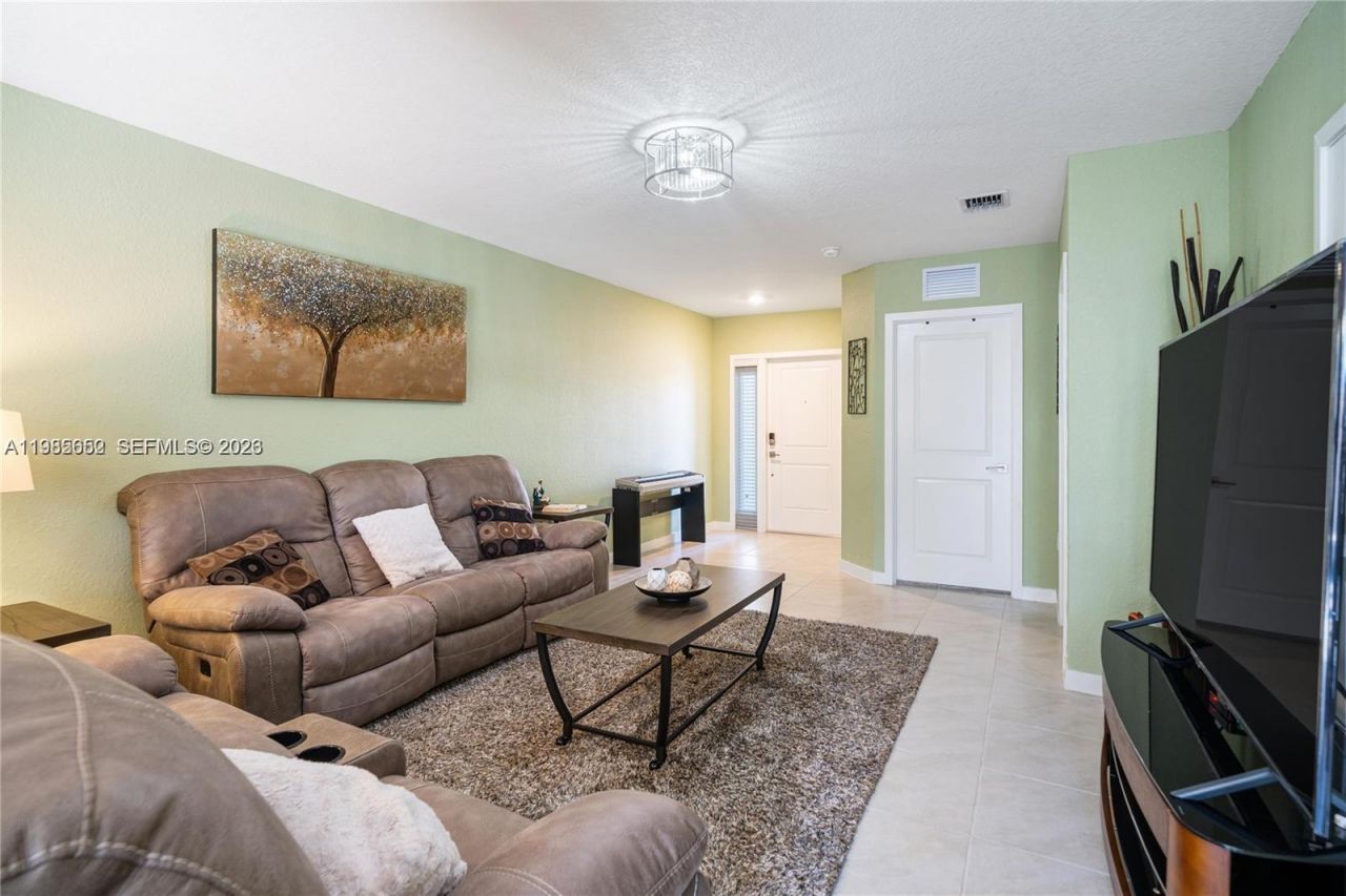 495 NE 5th Ln , Florida City, FL 33034 Photo