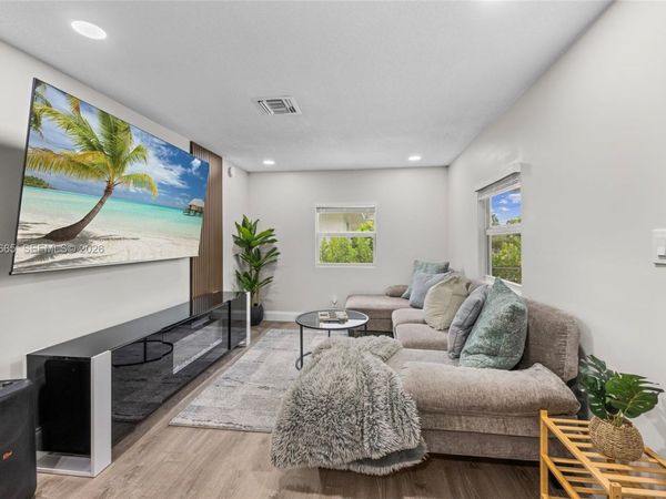 6674 4th , Unit St, Jupiter, FL 33458