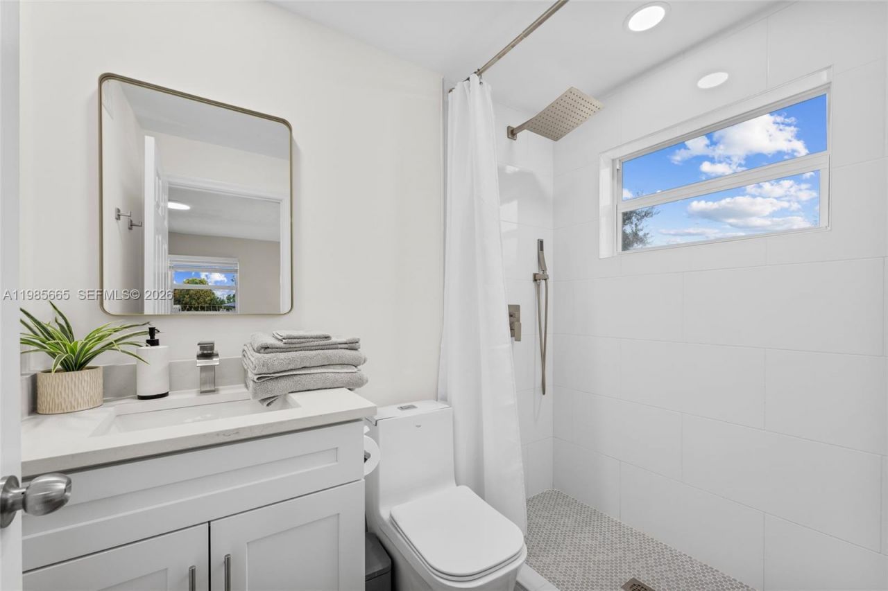 6674 4th , Unit St, Jupiter, FL 33458 Photo