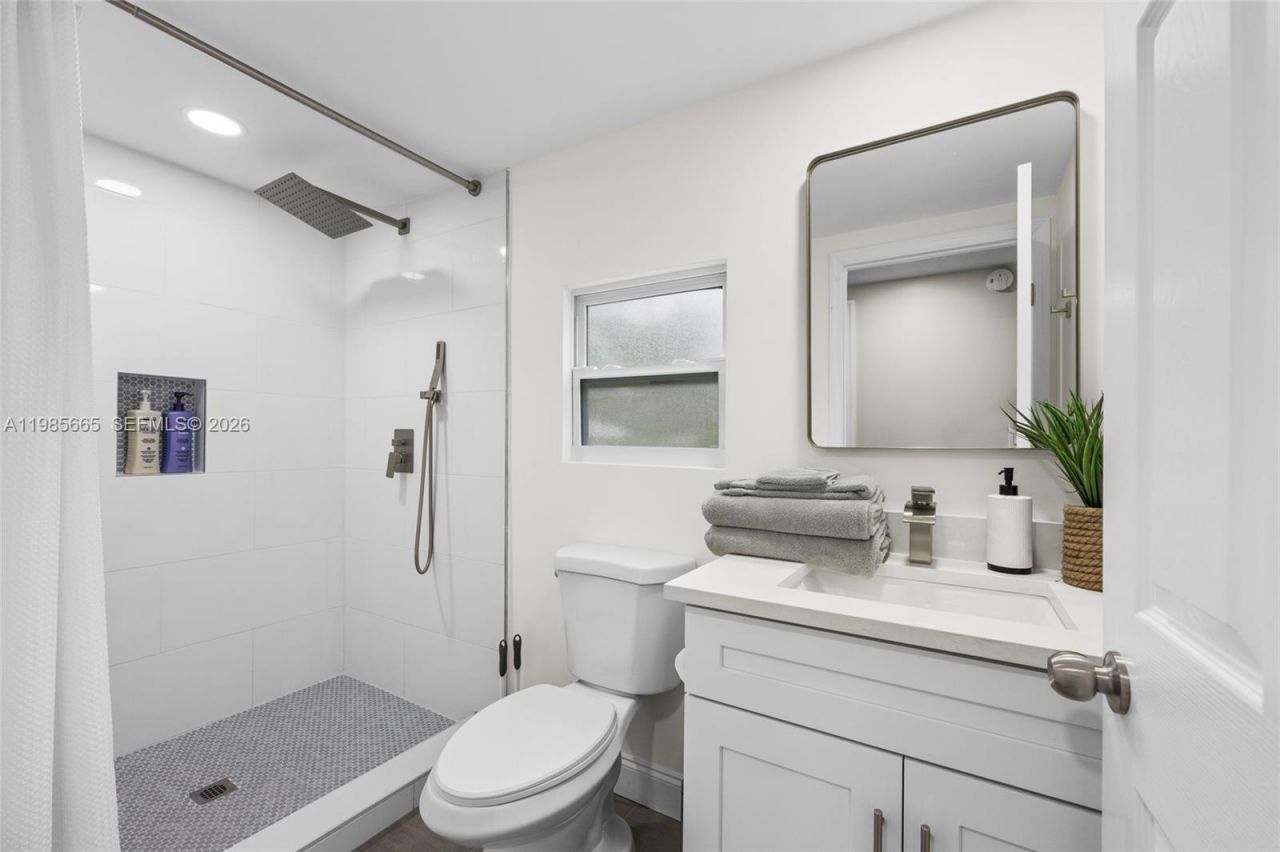 6674 4th , Unit St, Jupiter, FL 33458 Photo