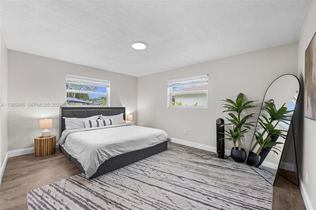 6674 4th , Unit St, Jupiter, FL 33458 Photo