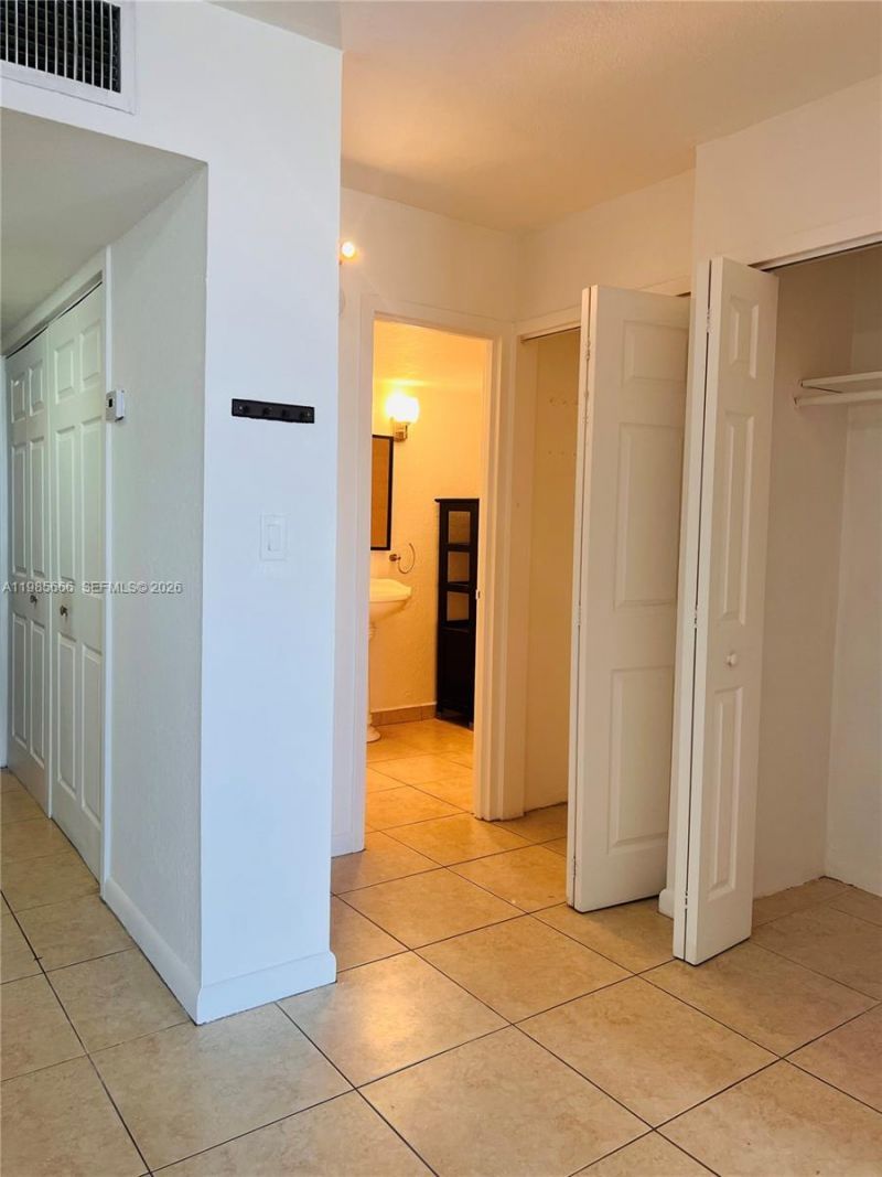 7928 West Dr , Unit 404, North Bay Village, FL 33141 Photo