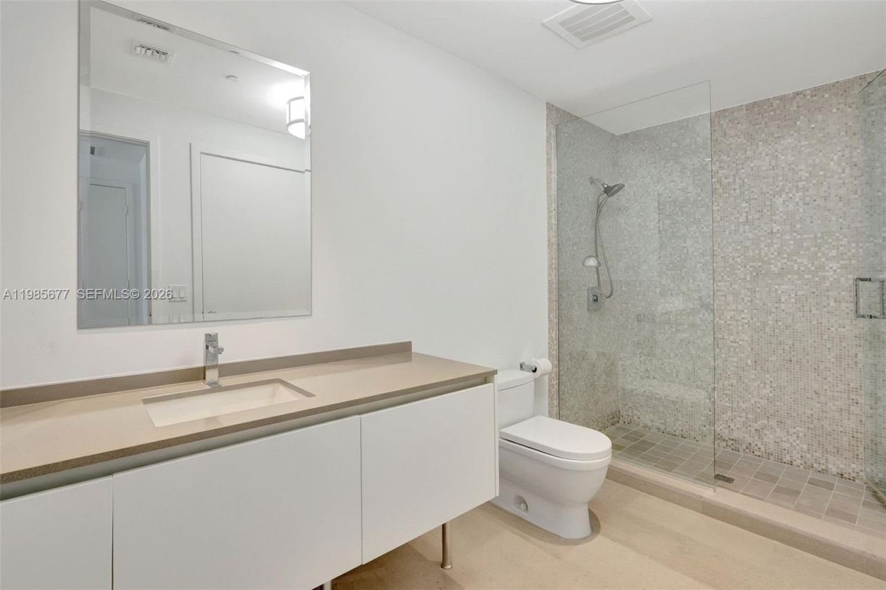 68 SE 6th St. , Unit 1203, Miami, FL 33131 Photo