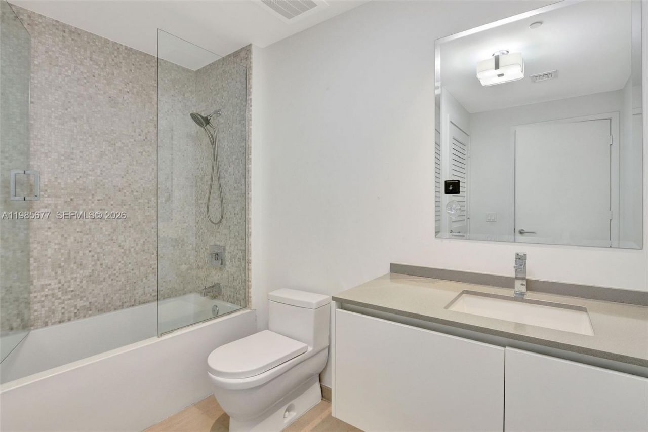 68 SE 6th St. , Unit 1203, Miami, FL 33131 Photo