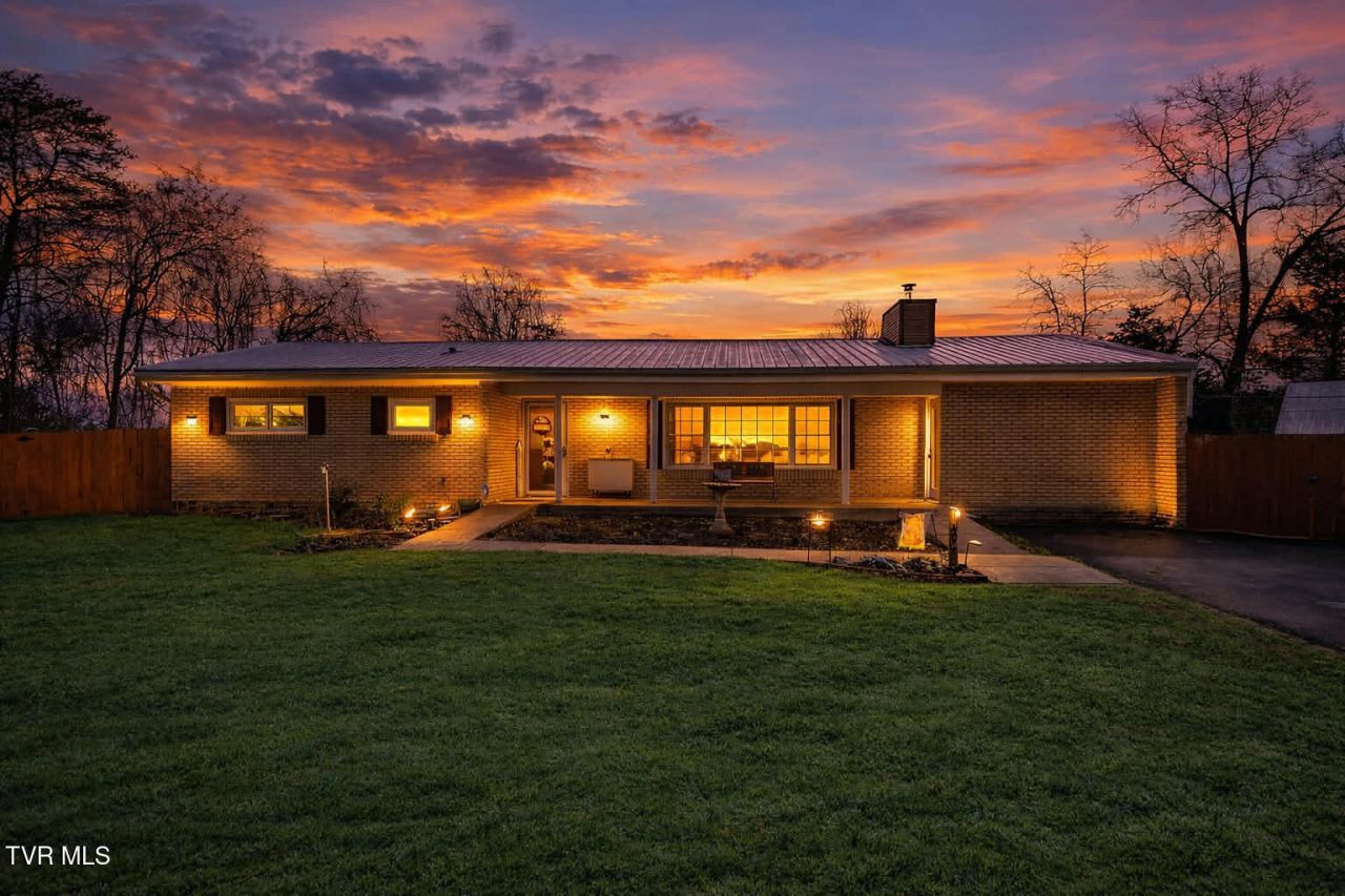 406 Circle Heights Drive, Greeneville, TN 37745 Main Photo