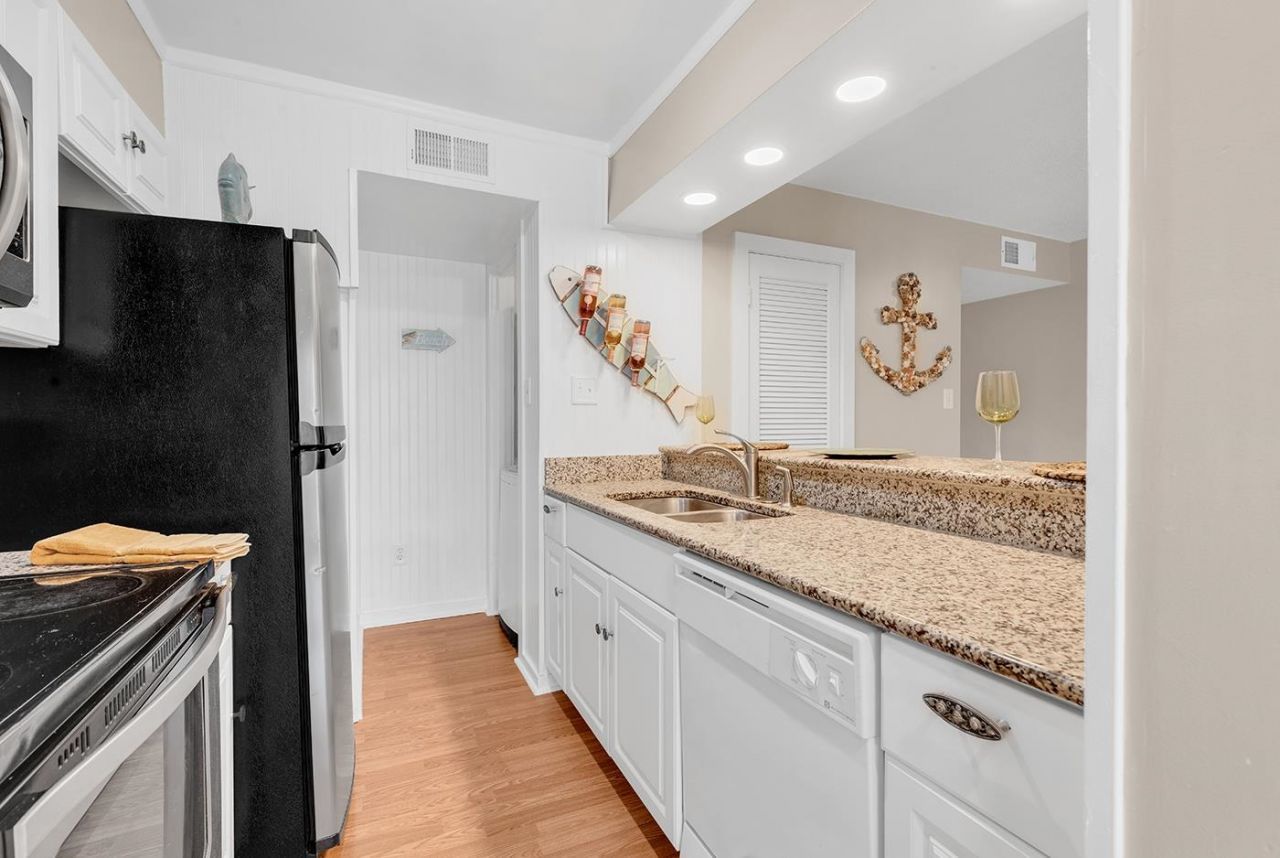 9661 Shore Dr.  Photo 13