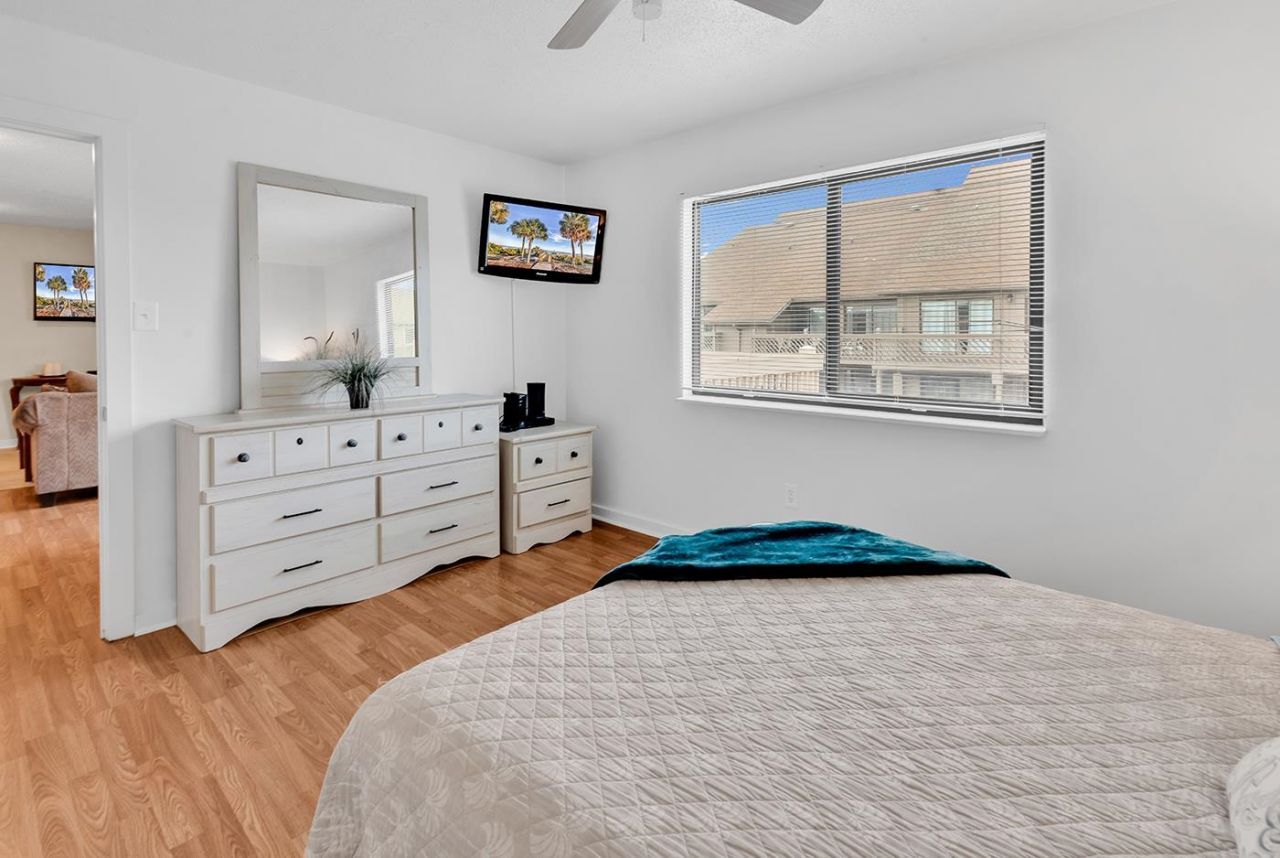 9661 Shore Dr.  Photo 24