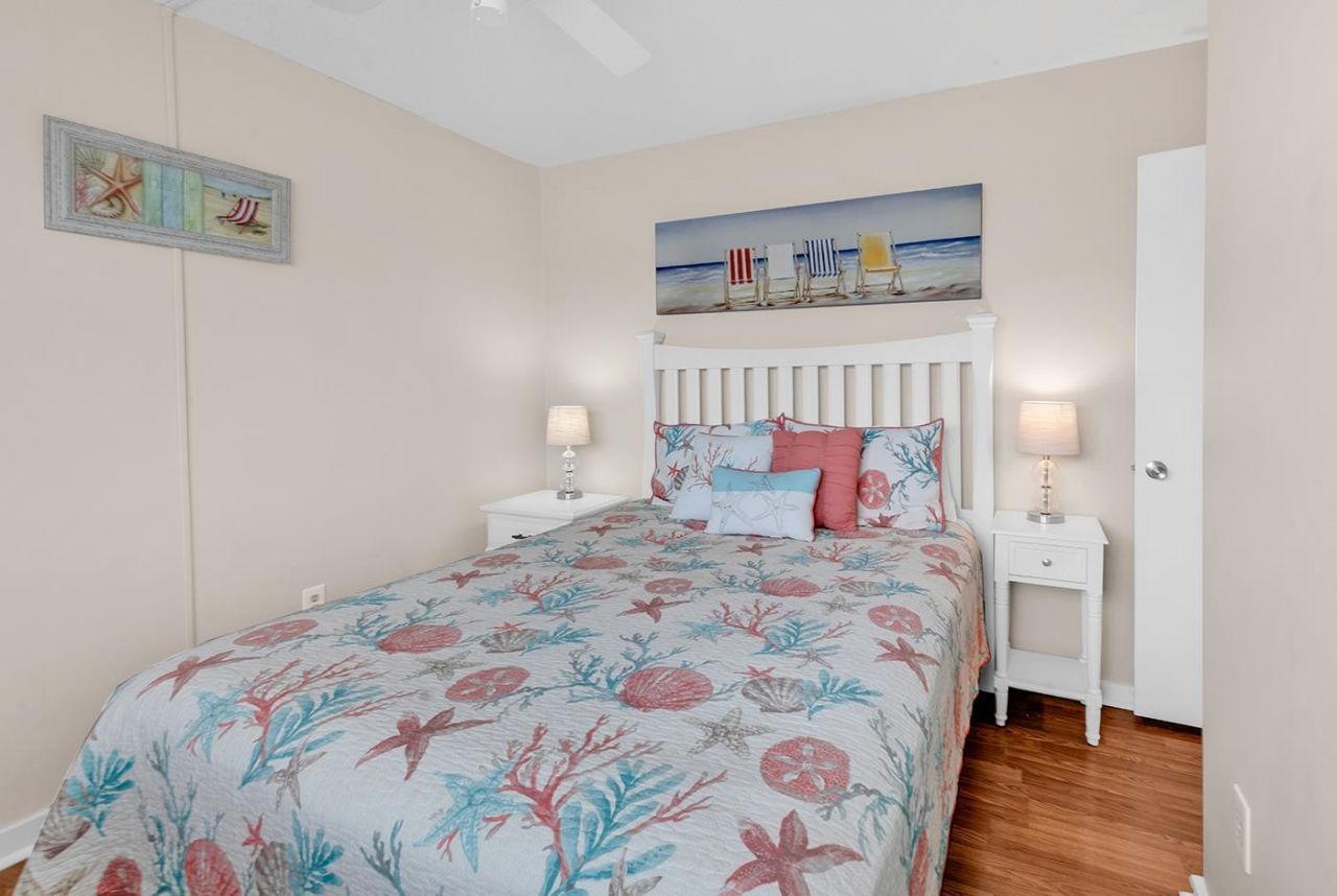 9661 Shore Dr.  Photo 32