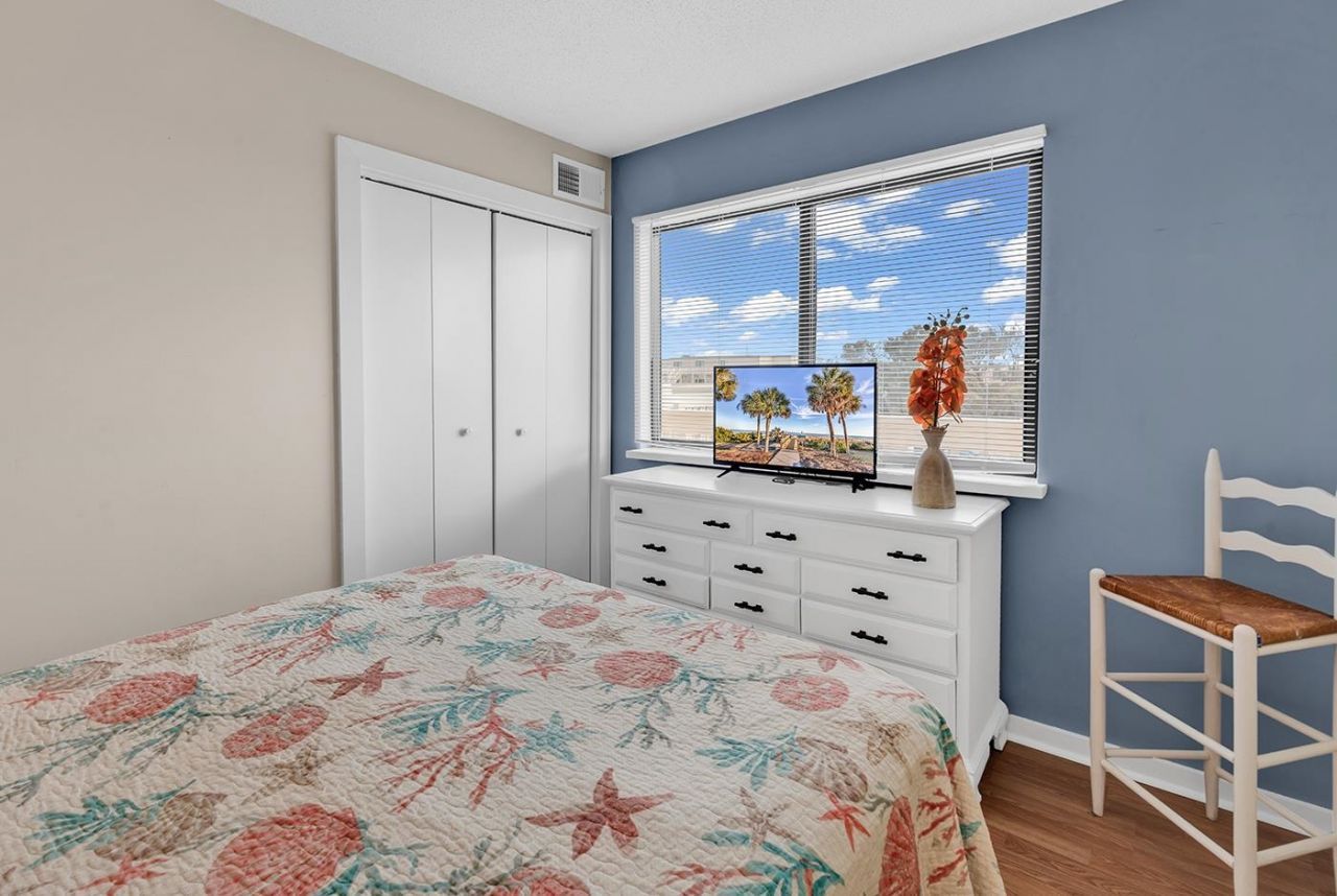 9661 Shore Dr.  Photo 33