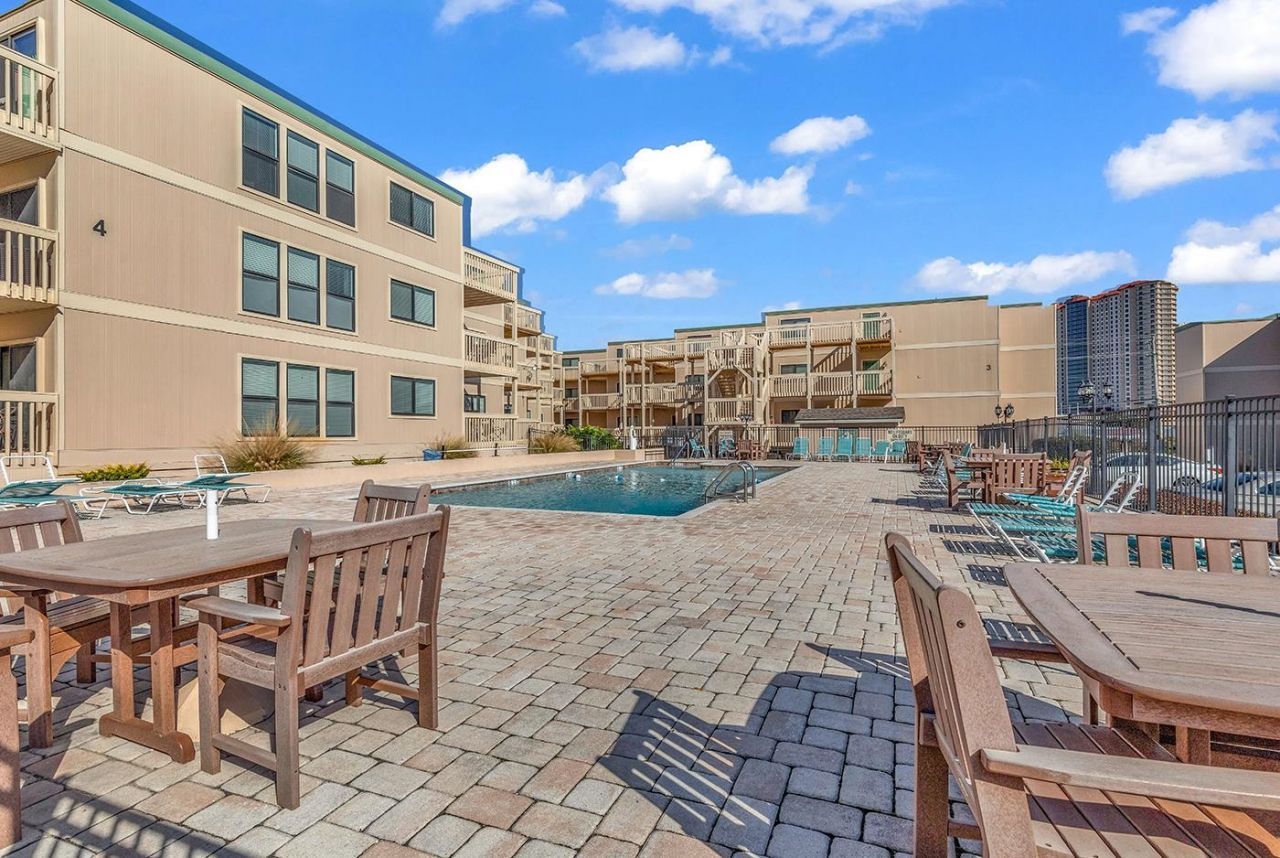 9661 Shore Dr.  Photo 48