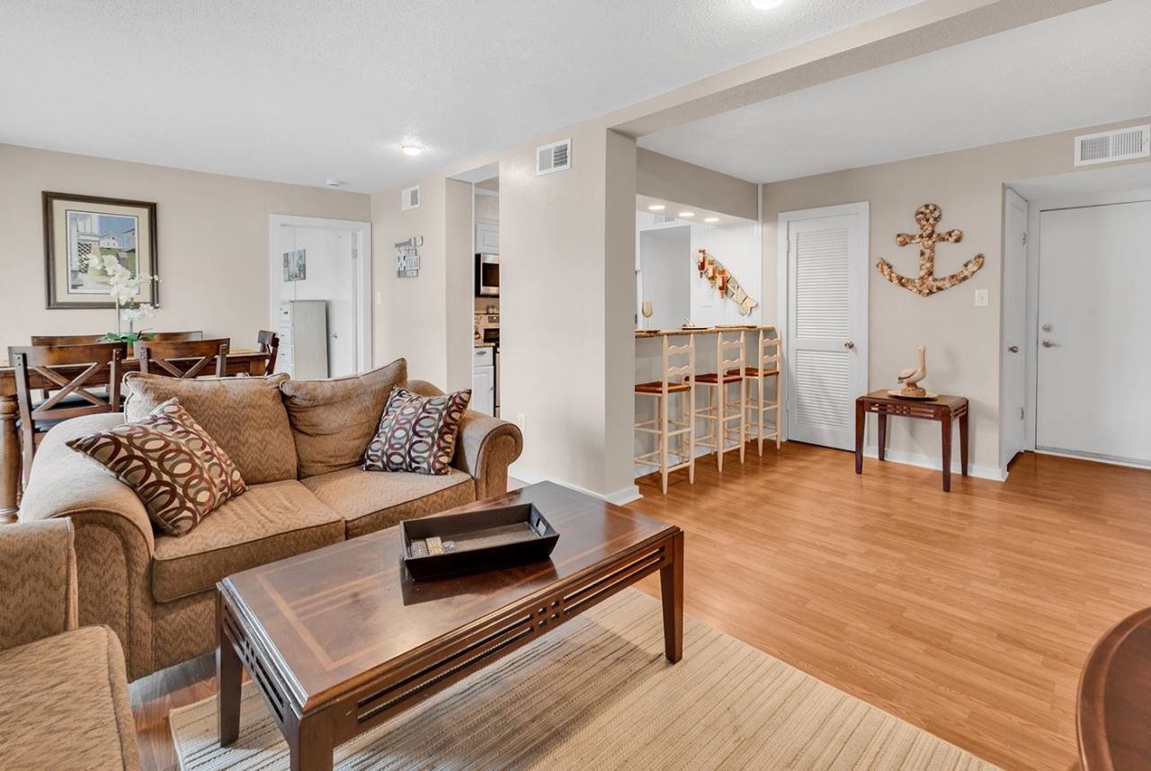 9661 Shore Dr.  Photo 8