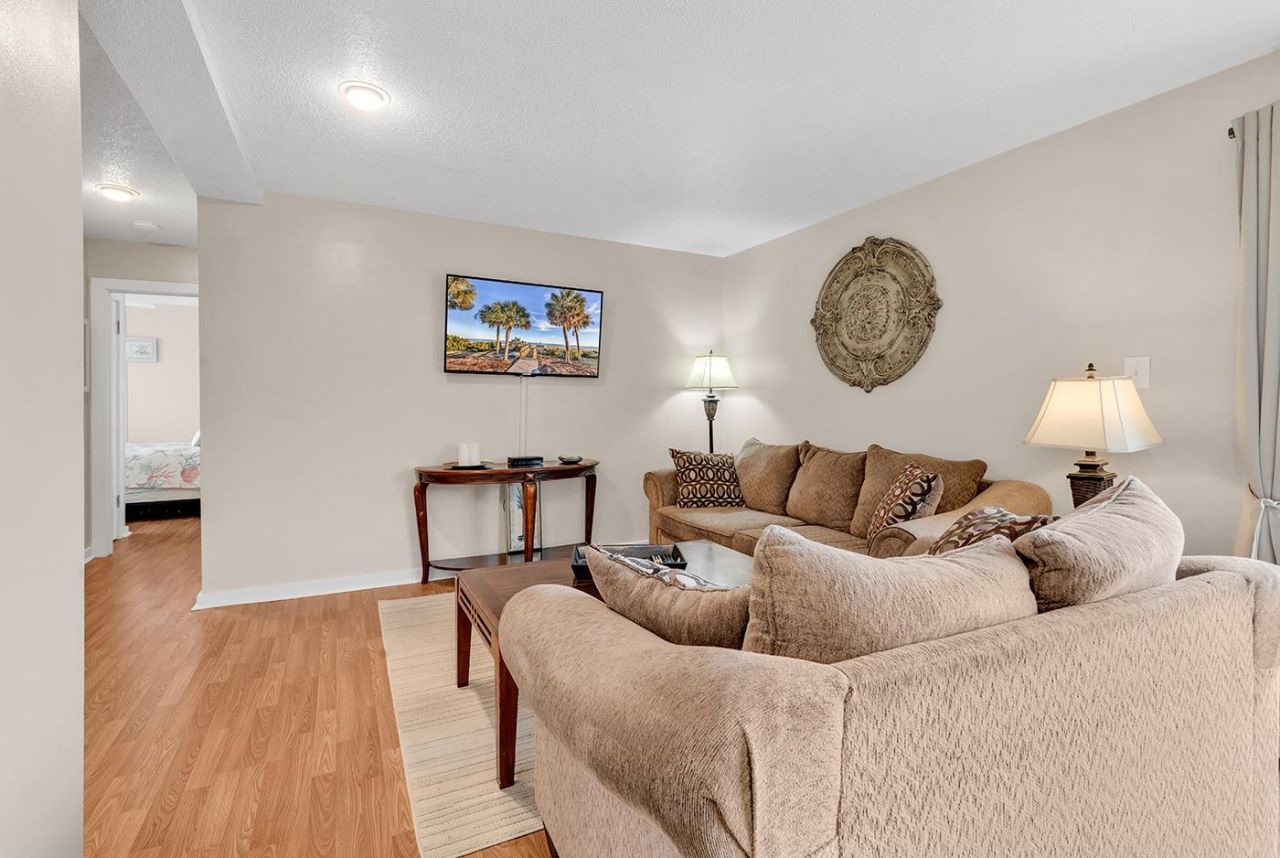 9661 Shore Dr. Photo 9