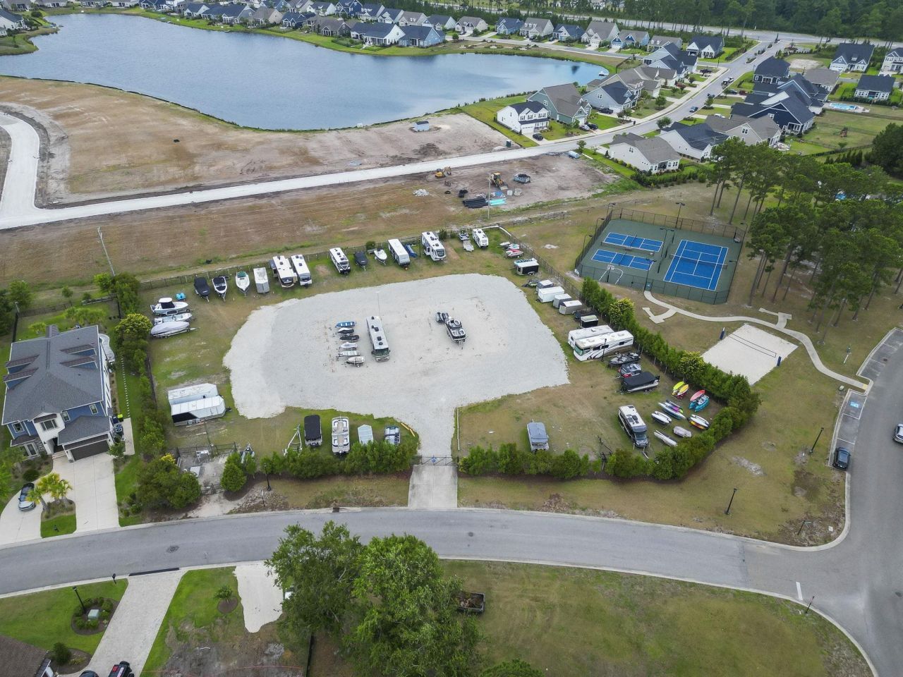 564 Starlit Way Photo 14