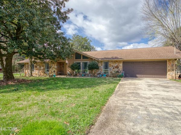 901 Roderick Rd, Knoxville, TN 37923