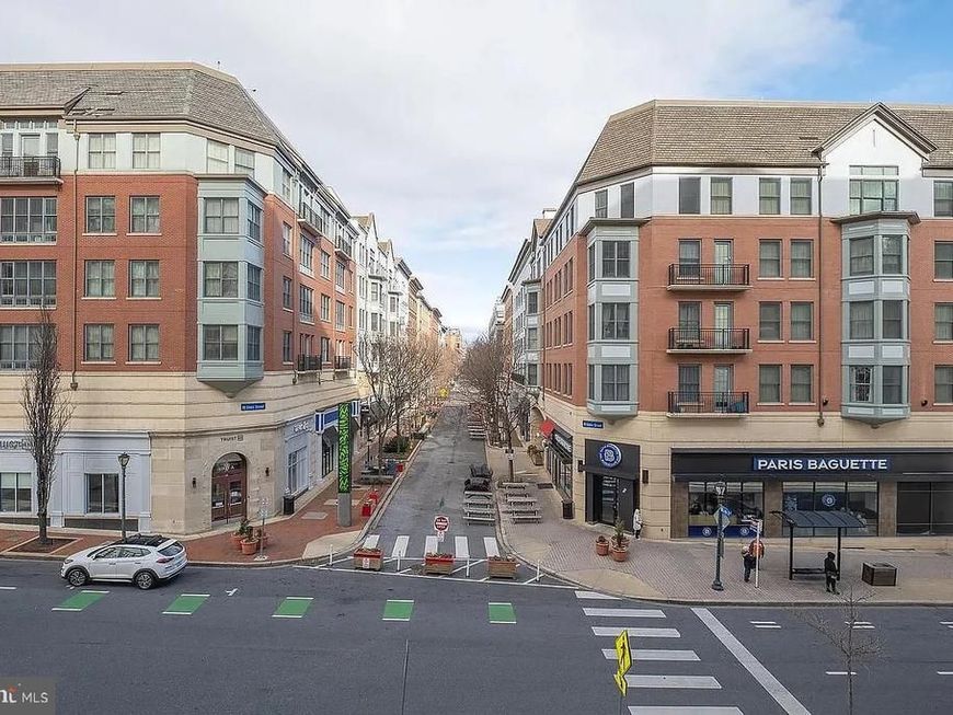 24 Courthouse Square , Unit 24-105, Rockville, MD 20850 Main Photo