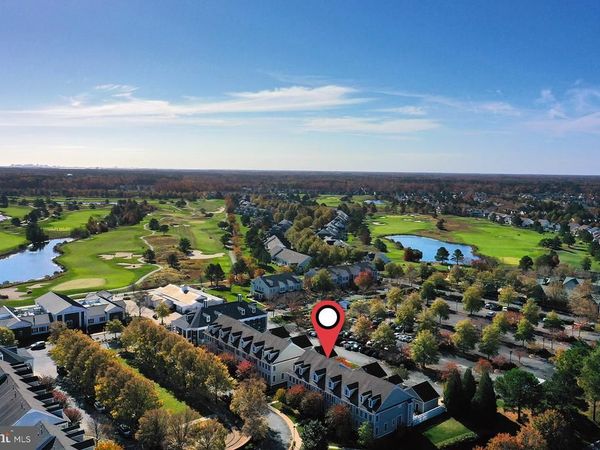 8 VILLAGE GREEN DRIVE, OCEAN VIEW, DE 19970