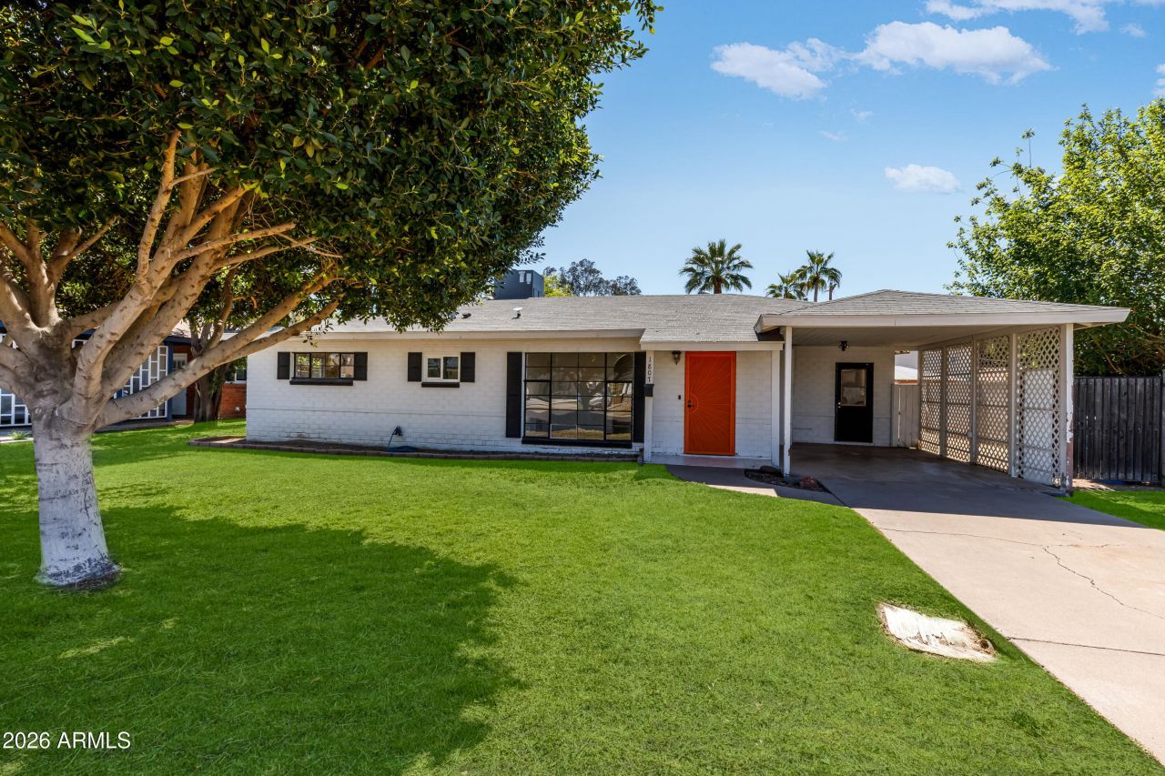 1807 E San Miguel Avenue, Phoenix, AZ 85016 Main Photo