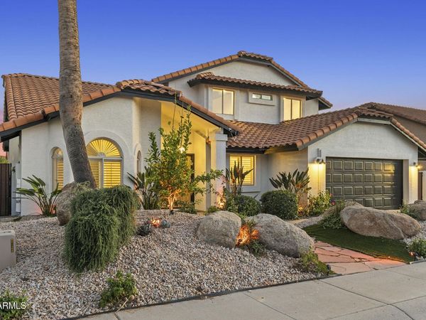 5641 E GRANDVIEW Road, Scottsdale, AZ 85254