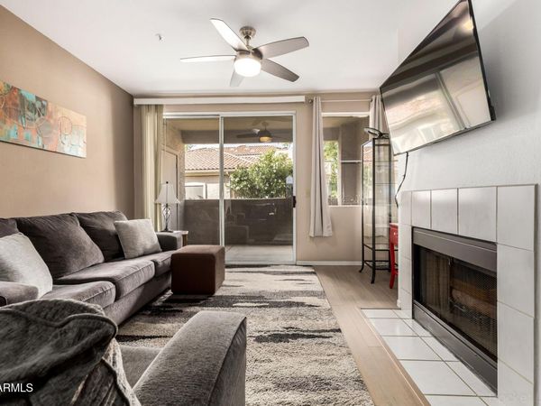 3830 E LAKEWOOD Parkway E, Unit 2031, Phoenix, AZ 85048