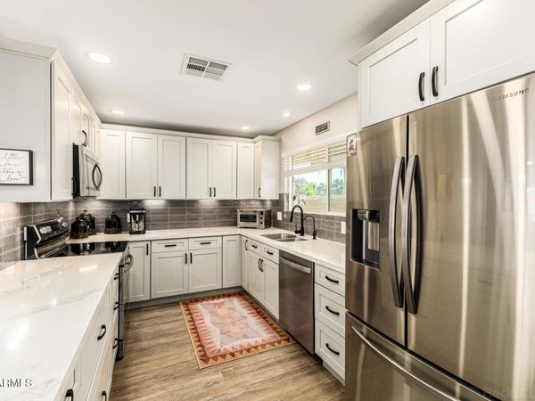 13815 N CAMEO Drive, Sun City, AZ 85351