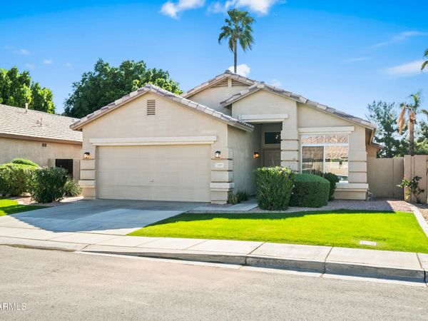 3581 S LARKSPUR Way, Chandler, AZ 85248