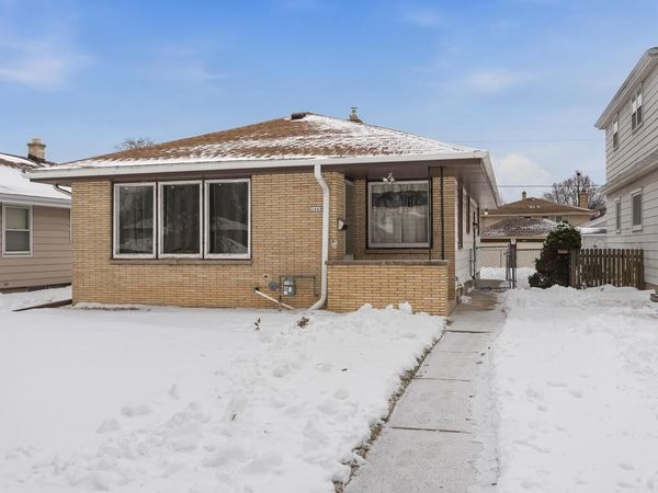 2468 S 61st STREET, West Allis, WI 53219