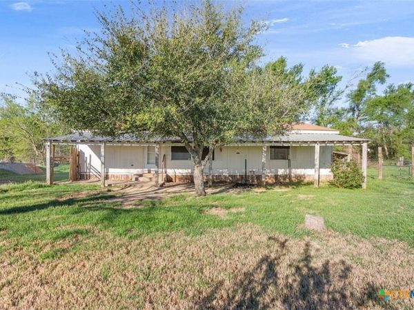 927 Alamo Road , Cameron, TX 76520