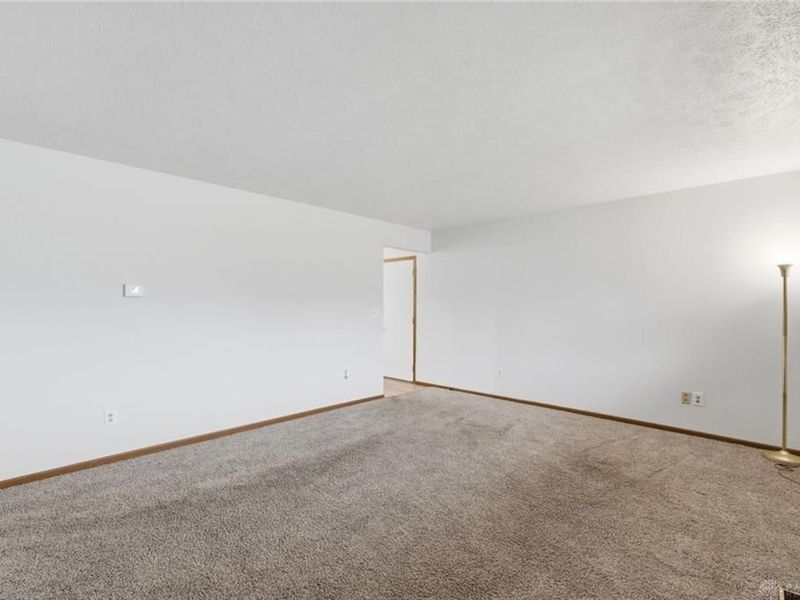 107 Ashlee Drive, Lewisburg, OH 45338 Photo 4